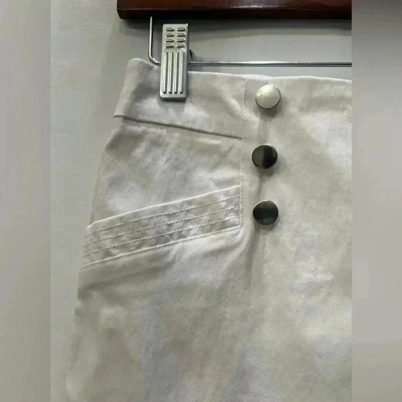 White Pencil Skirt Size Small​​ - Picture 4 of 8